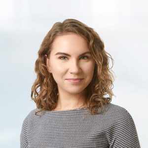 Anna Marta Riekstiņa, SIA ZAB Ellex Kļaviņš zvērināta advokāta palīgs