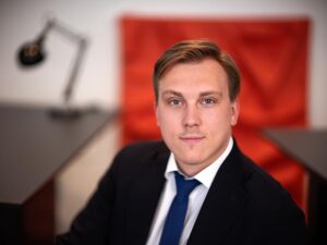 Tomass Hodosevičs,AS ERST Finance jurists