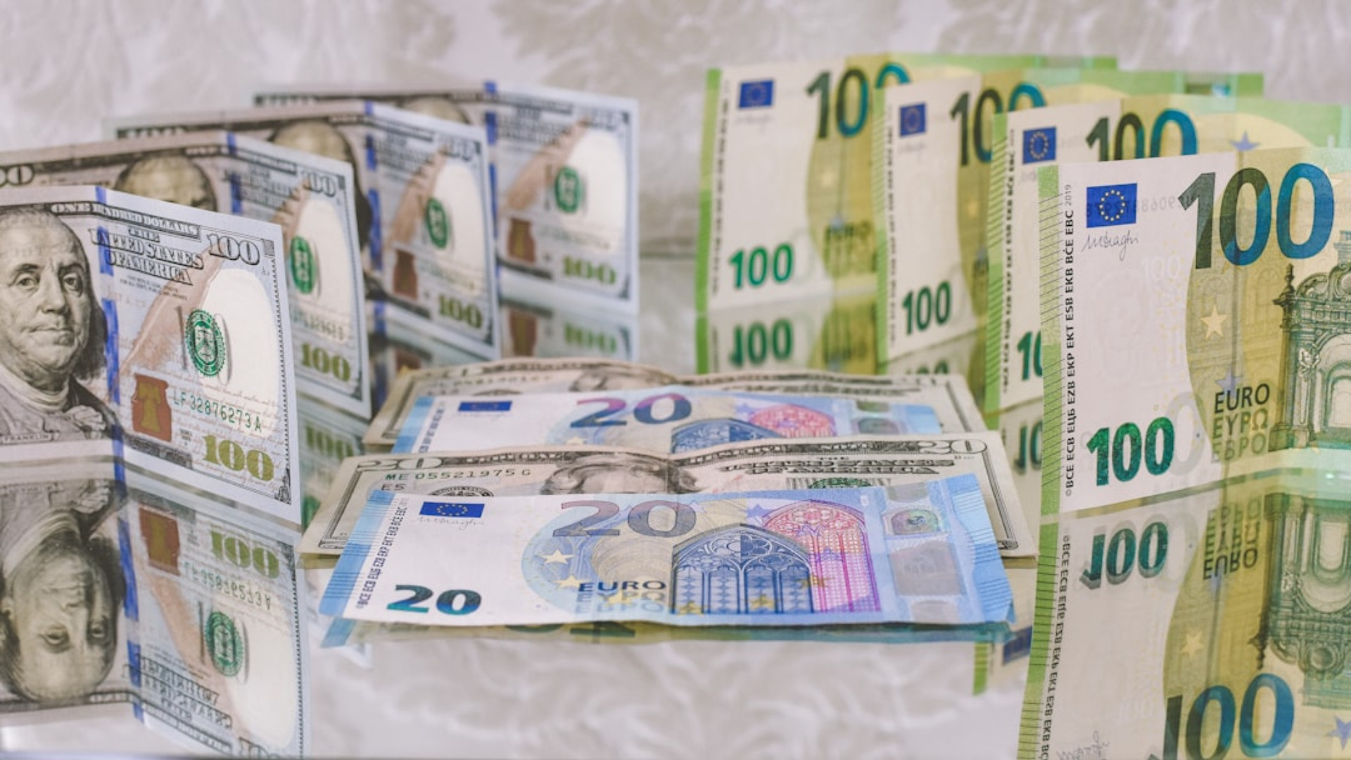 Ierosināta lieta par UIN piemaksas aprēķina un apmaksas kārtību un šī nodokļa piemērošanu caurplūstošajām dividendēm