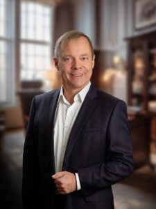 Ainis Dābols, nodokļu konsultants