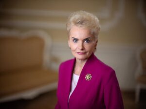 Aiva Vīksna, Saeimas Budžeta un finanšu komisijas sekretāre