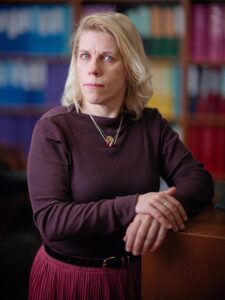 Ieva Šterna-Tikaiže,praktizējoša un sertificēta grāmatvede, nodokļu konsultante, Latvijas Republikas Ārpakalpojumu grāmatvežu asociācijas biedre, Finanšu un nodokļu serviss SIA un Latvian tax advice SIA valdes locekle